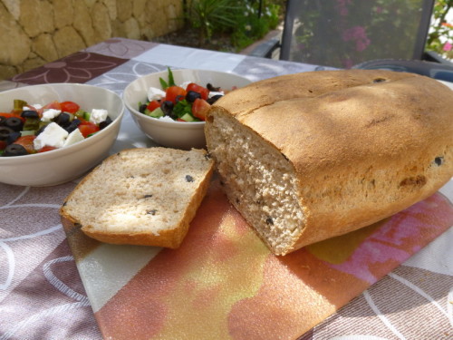 Mal's cheese and olive bread