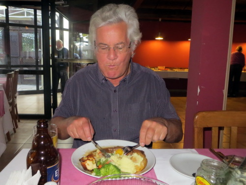 Mal's Açmenya Sunday roast